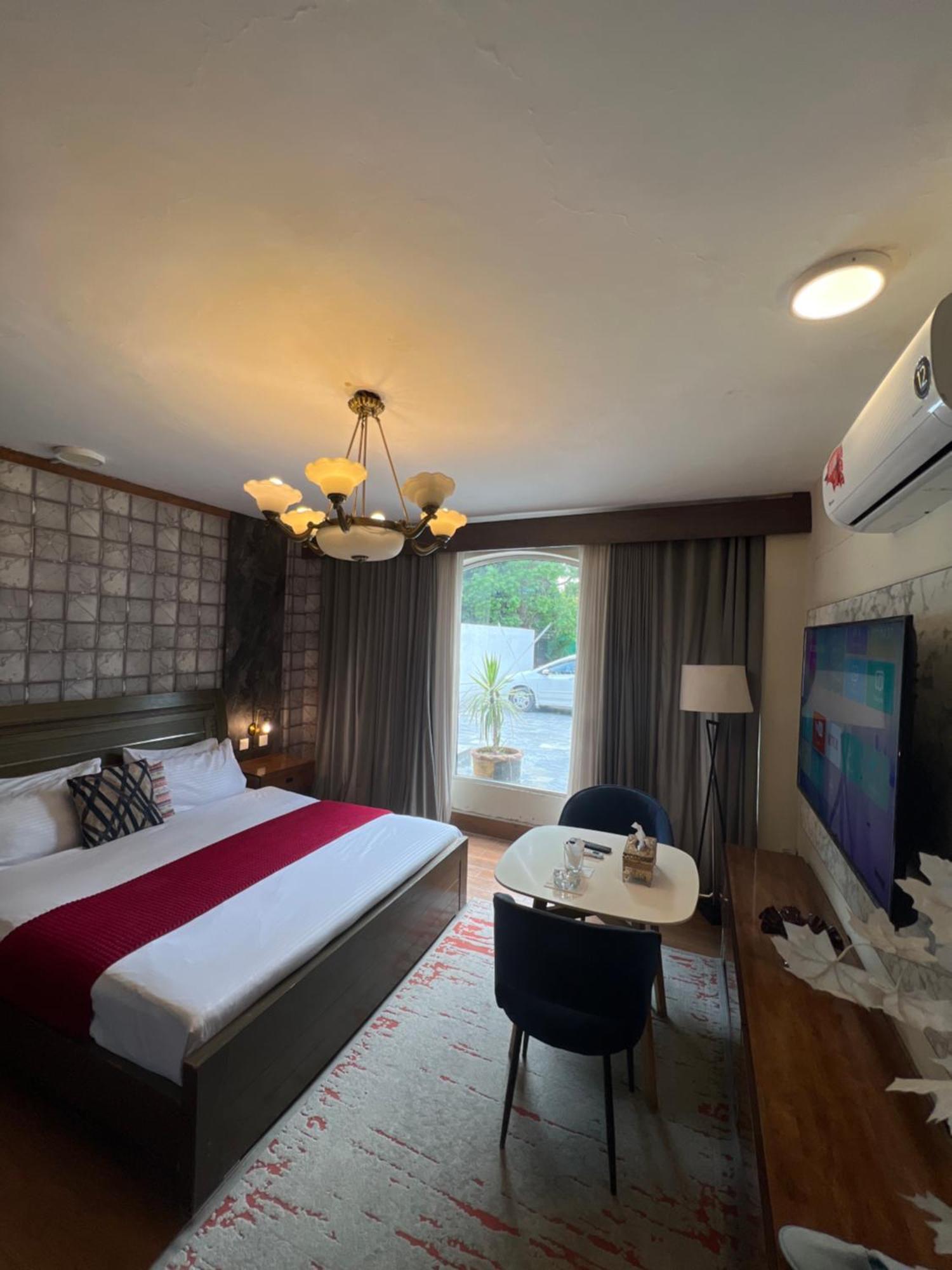 Laca Sa Lodge Opp Canturus Mall Исламабад Экстерьер фото