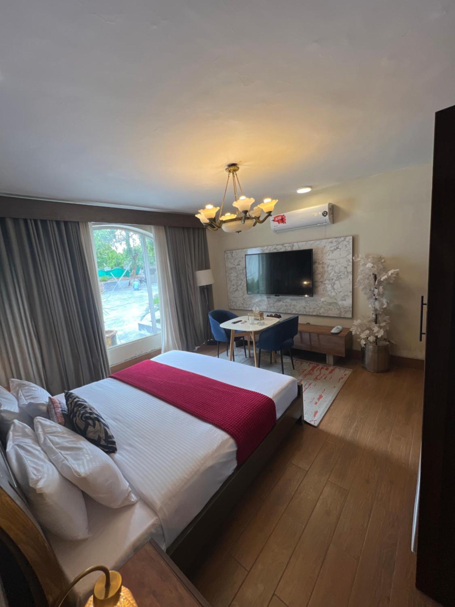 Laca Sa Lodge Opp Canturus Mall Исламабад Экстерьер фото